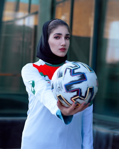 توتنهامواياكسرحلةذهابوإيابفيعالمكرةالقدم
